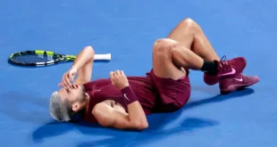 Video Carlos Alcaraz si fa male a Tokyo durante il match contro Sebastián Báez