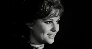 Claudia Cardinale in un ritratto recente, diva del cinema italiano