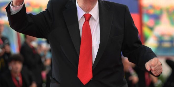 alt="Morto Paolo Bonacelli, attore di Non ci resta che piangere e Johnny Stecchino, addio a un grande protagonista del cinema italiano"